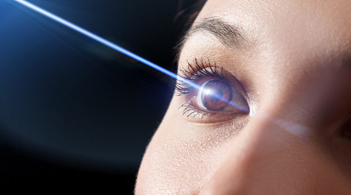 مخاطر عملية الليزر للعيون